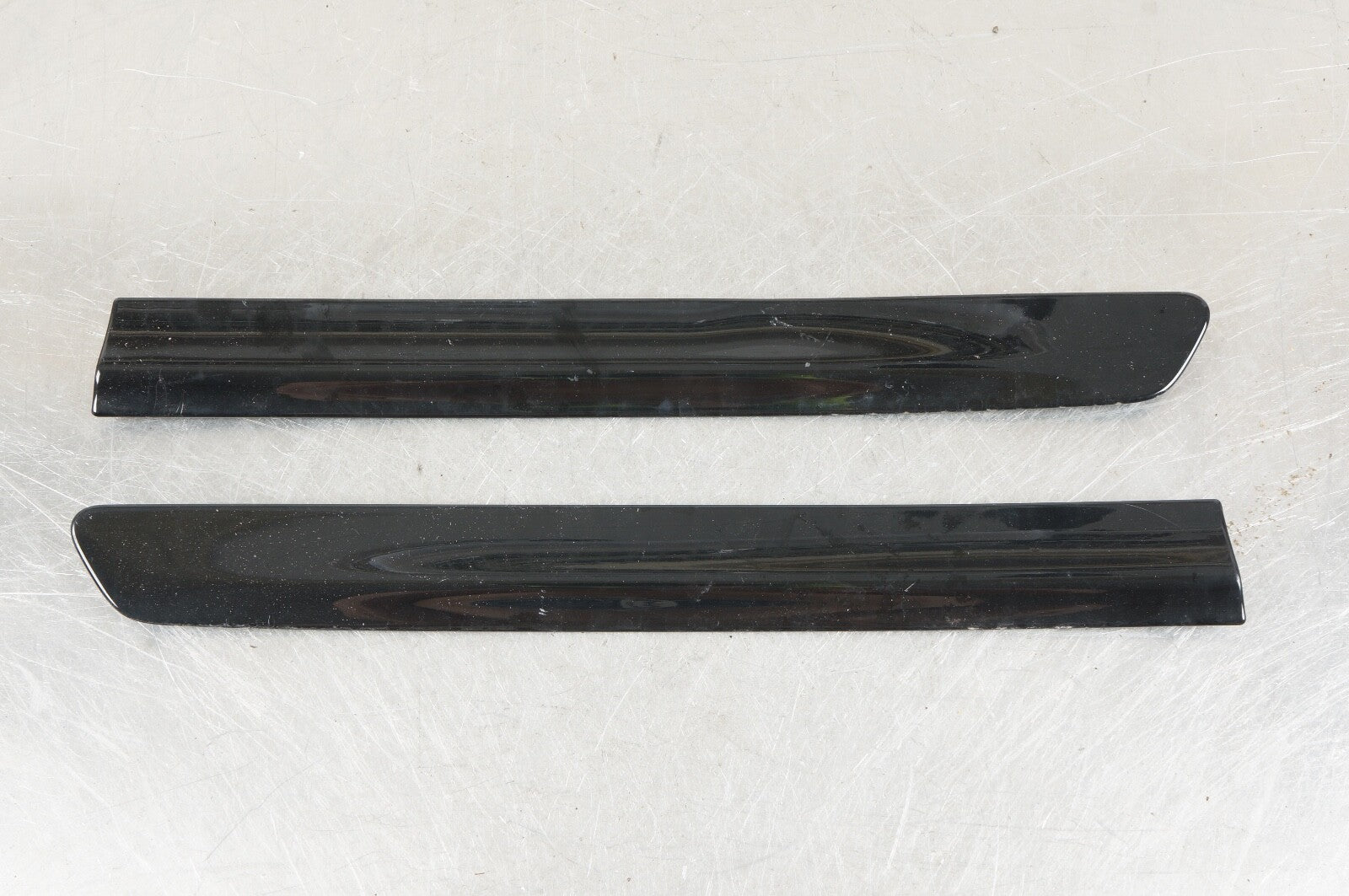 06-13 VOLVO C70 LEFT RIGHT REAR QUARTER PANEL TRIM MOLDING BLACK OEM