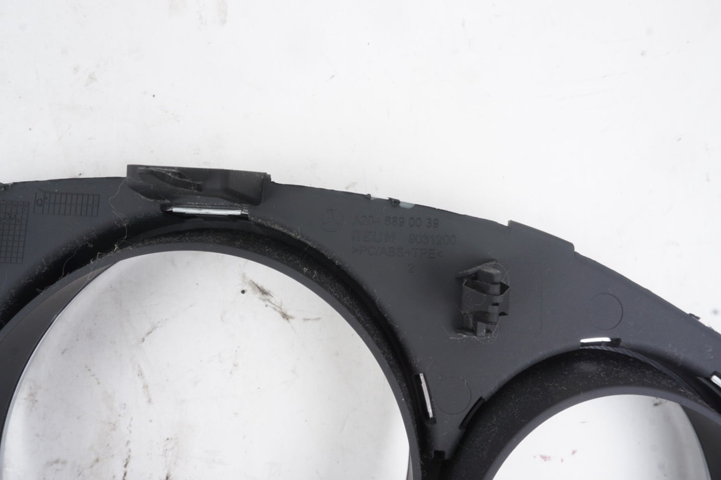 2012 - 2014 Mercedes C250 C300 Instrument Cluster Speedometer Trim Panel OEM