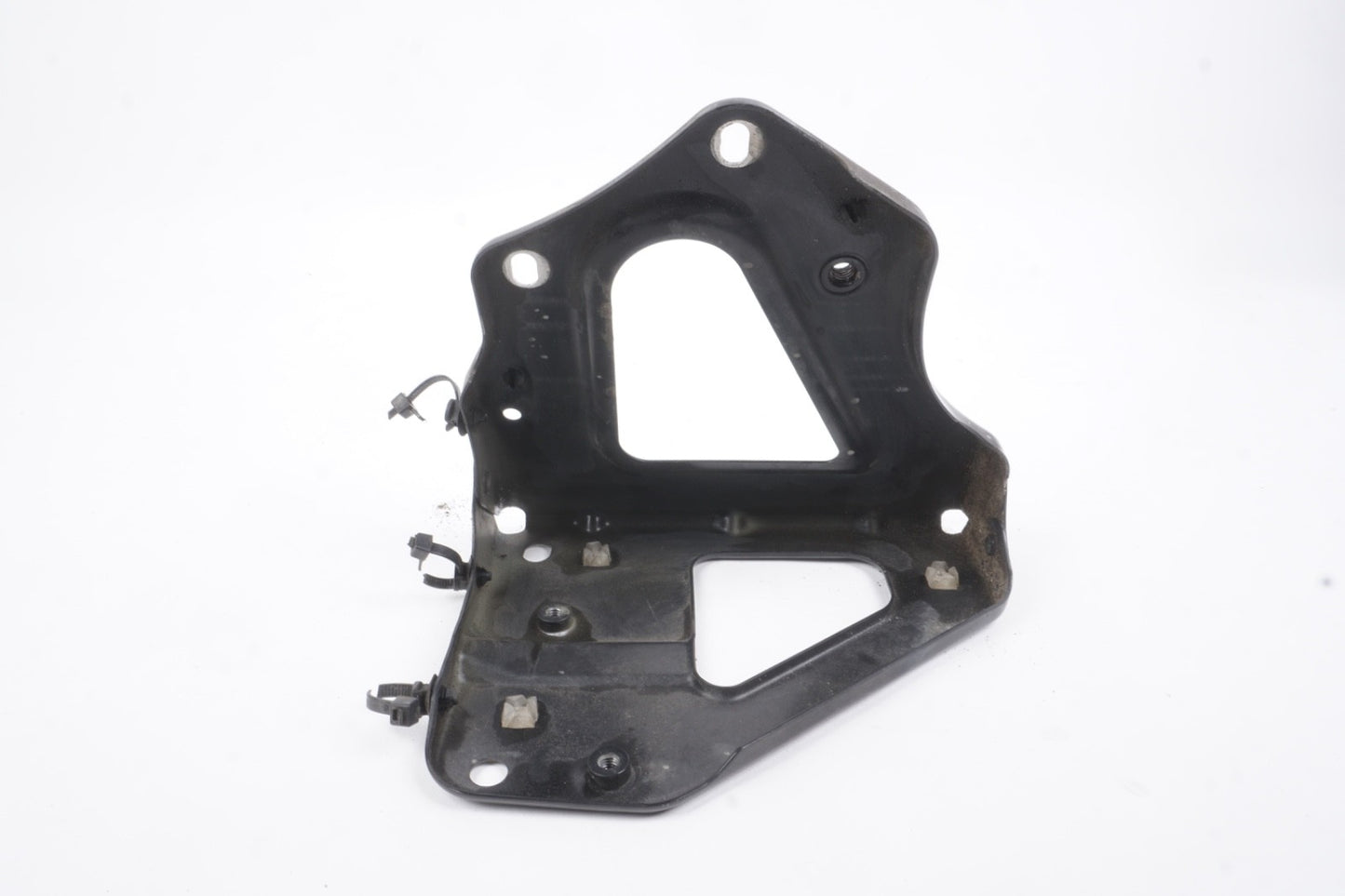 2005 - 2011 Audi C6 A6 Front Right Fender Wind Mount Support Bracket OEM