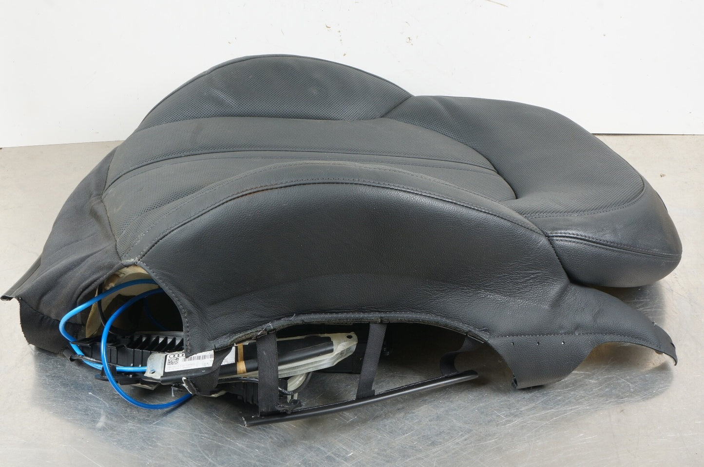 11-18 AUDI D4 A8 A8L QUATTRO FRONT UPPER CUSHION SEAT RIGHT PASSENGER OEM