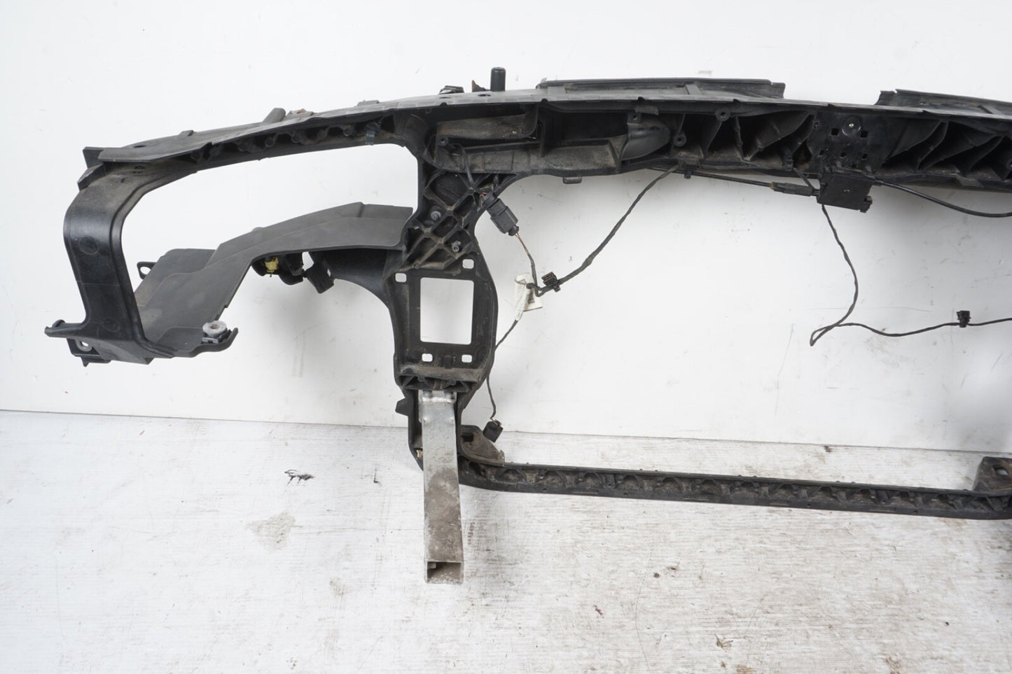 2011 2018 Audi A8 A8L OEM Core Radiator Support 4H0805594E