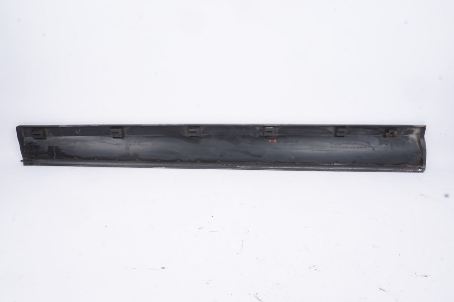 11-18 BMW X3 X4 (F25 26) FRONT RIGHT LOWER DOOR MOULDING TRIM (w/o M or X-LINE)