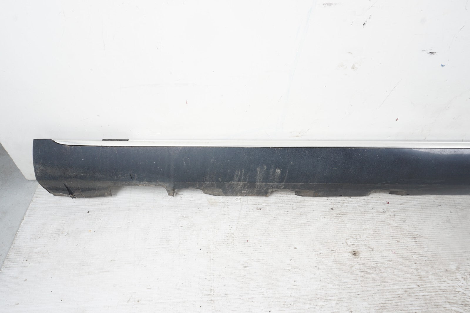 2011 - 2014 Audi A8L LONG Left Driver Side Rocker Panel Skirt Molding OEM