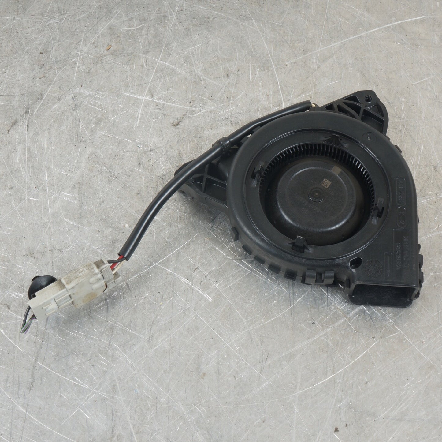 2020 - 2021 GMC CADILLAC FRONT RIGHT LEFT SEAT BACK BLOWER FAN MOTOR OEM