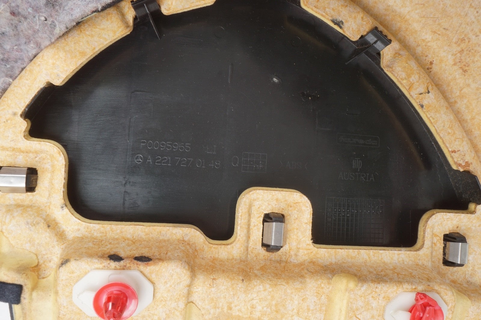 2010 - 2013 Mercedes W221 S550 Front Left Side Interior Door Panel BLACK OEM