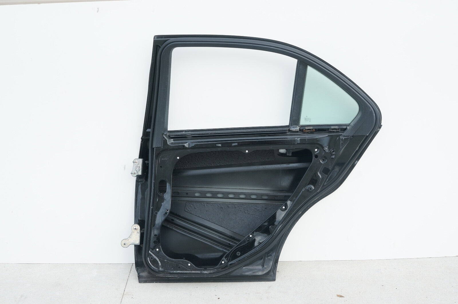 2008 - 2014 MERCEDES W204 C200 C250 C300 C350 REAR RIGHT DOOR SHELL