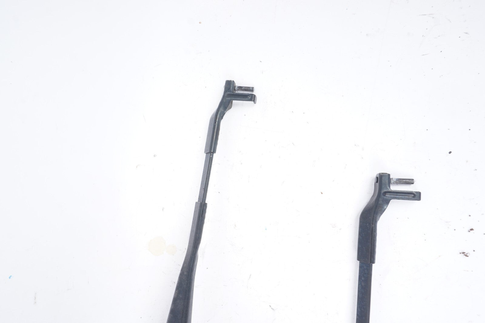 03-12 Mercedes R230 SL500 SL550 Windshield Wiper Arm Left & Right OEM