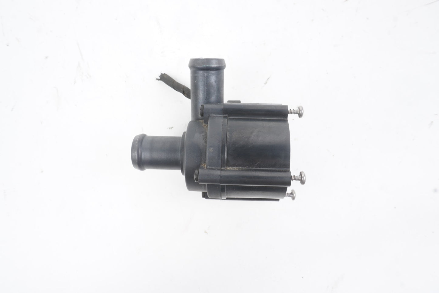 2011-2018 Audi A8 Auxiliary Electric Water Pump 059121012A  OEM