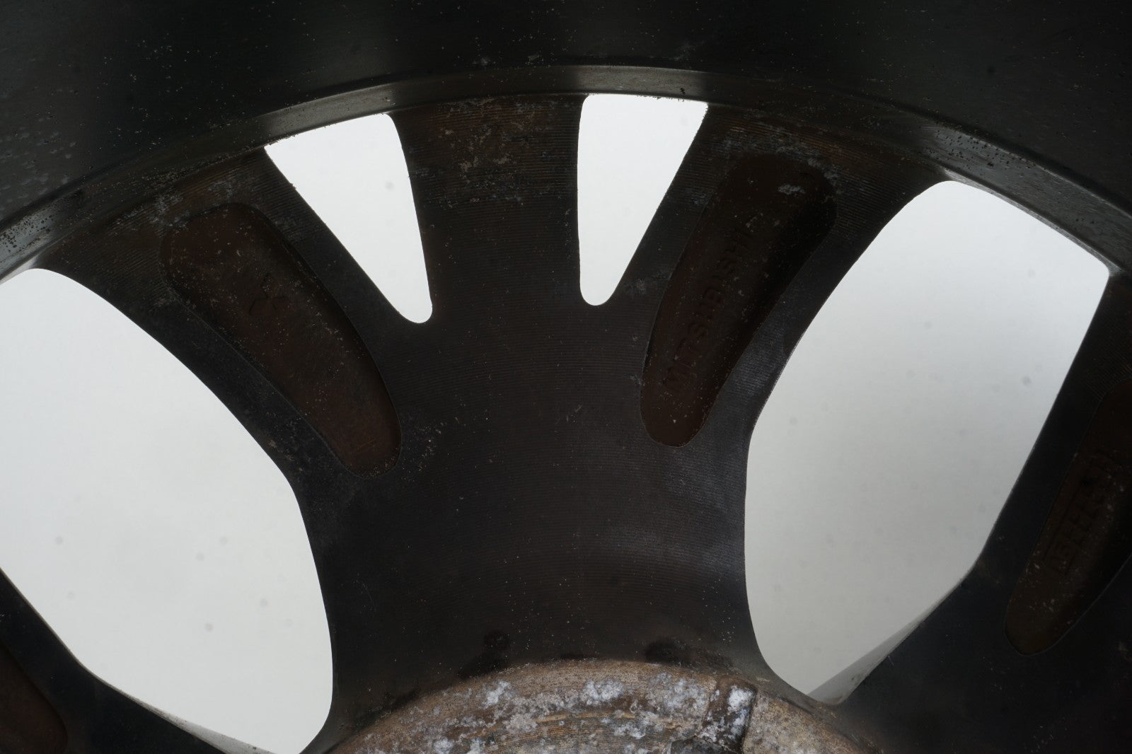 2016 - 2018 MITSUBISHI OUTLANDER ALUMINIUM WHEEL RIM  ALLOY J18X7J OEM