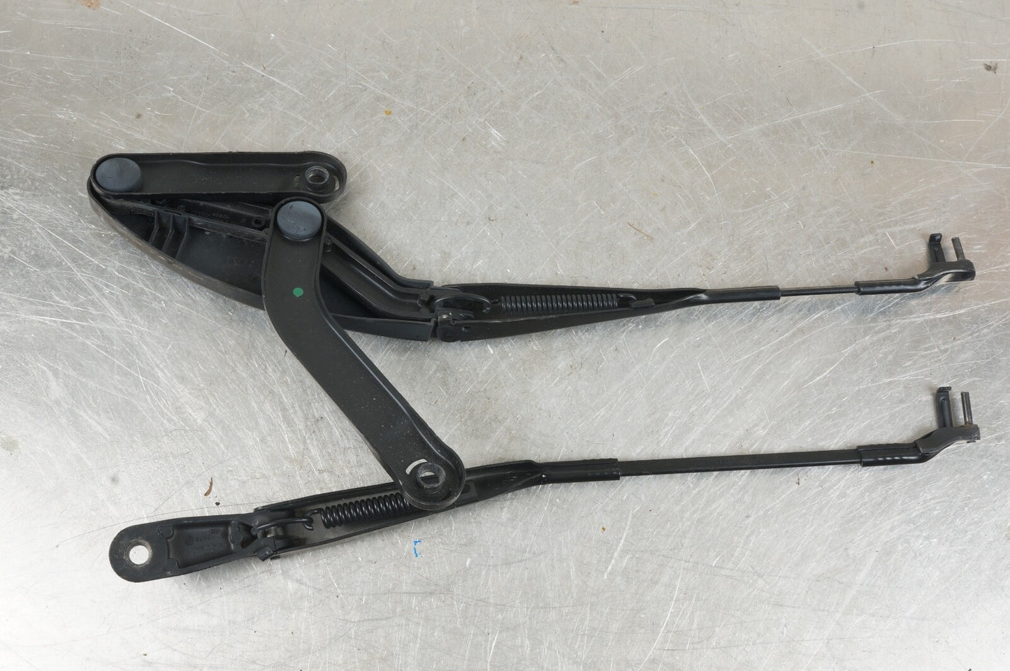 03-12 MERCEDES R230 SL-CLASS SET OF 2 FRONT LEFT & RIGHT WIPER ARM OEM