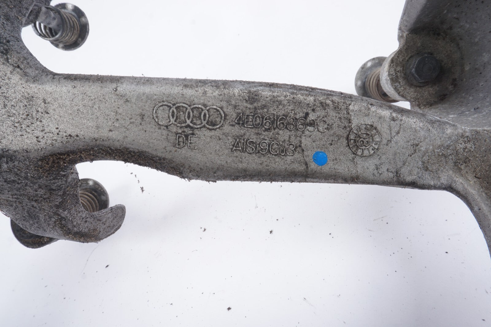 04-10 AUDI A8 A8L Ac Compressor Bracket Mount 4E0616869C OEM