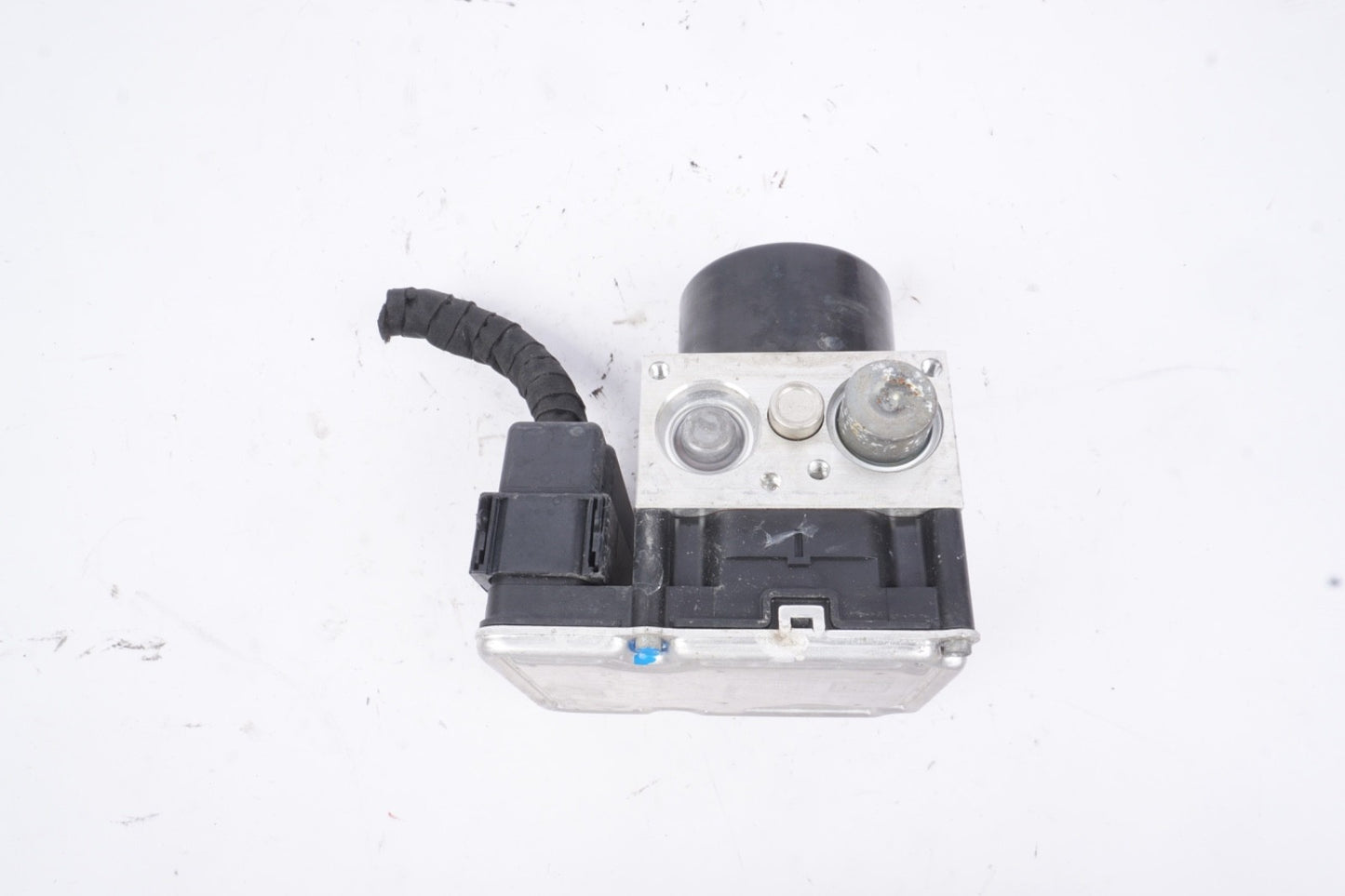 11-14 Porsche Cayenne 958 ABS Hydraulic Pump Control Module 7P0907379J OEM