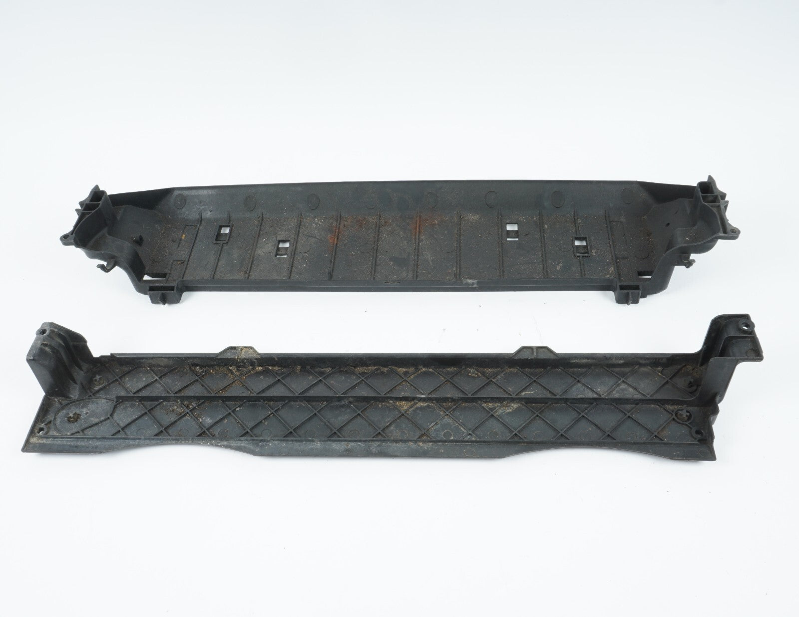 2008 - 2013 BMW X6 UPPER RADIATOR CARRIER COVER PANEL TRIM HOLDER SET OF 2 OEM