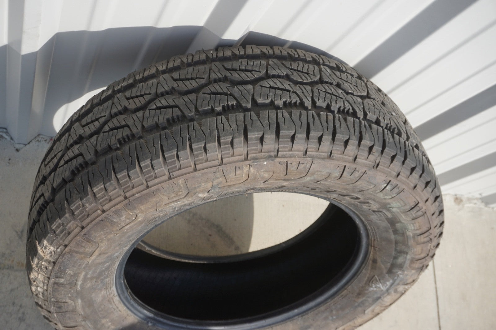 Used 265/65R17 Bridgestone Dueler H/T 684 II 110S - 11/32