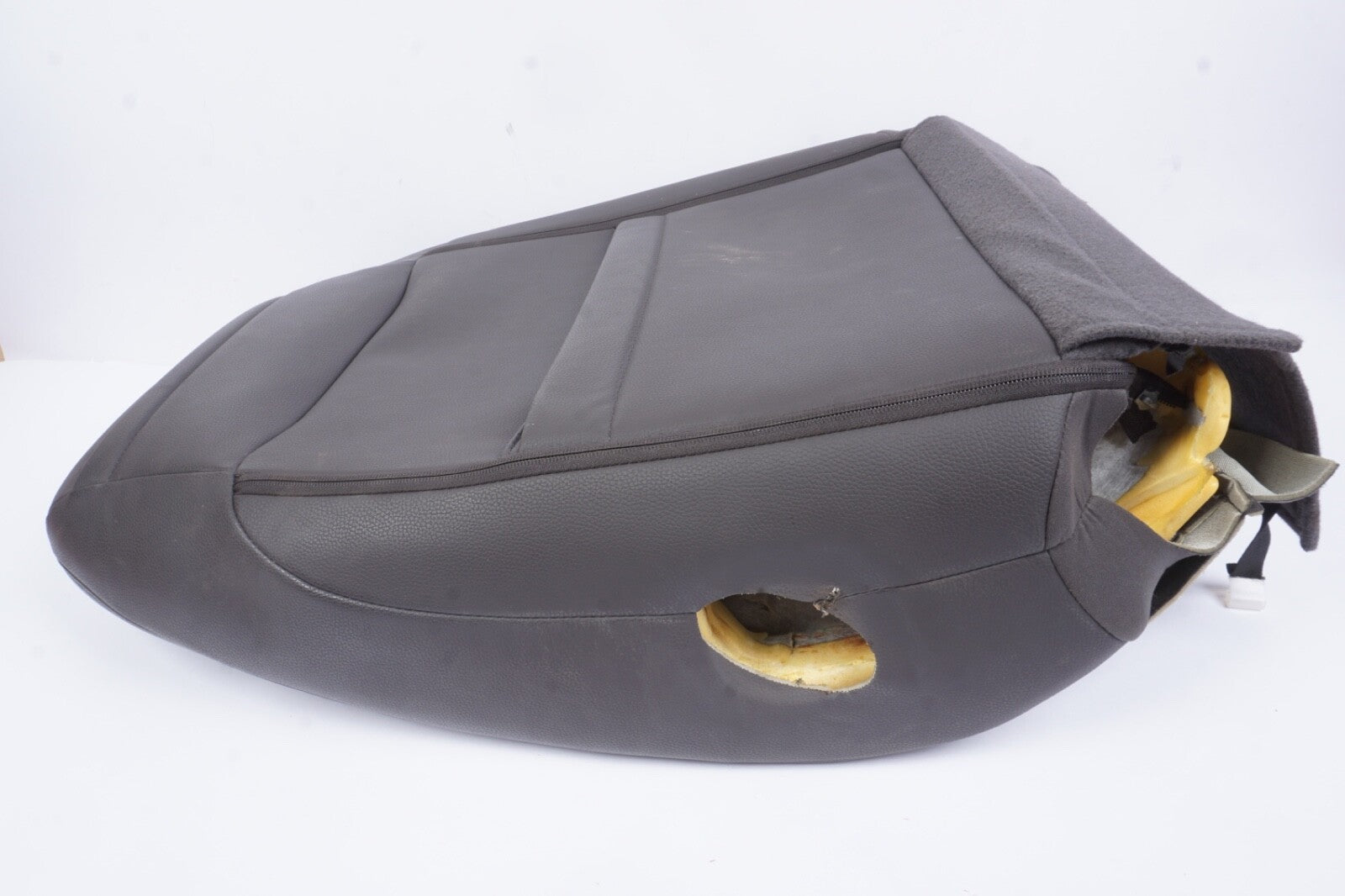 2018-2020 Honda Odyssey OEM Front Right Seat Upper Backrest Cushion DAMAGED