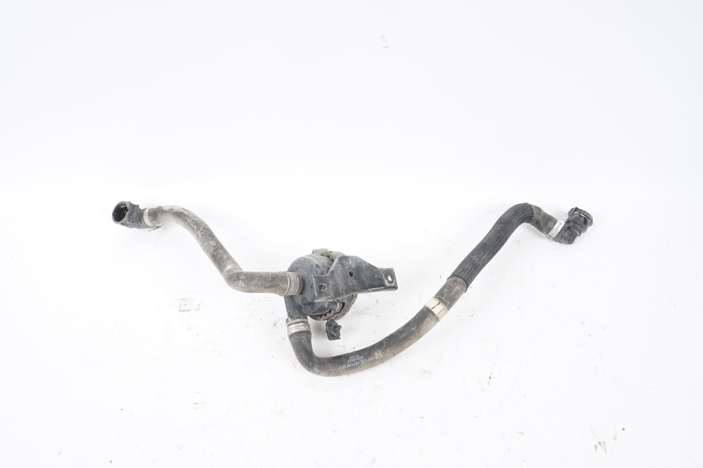 17 - 19 Alfa Romeo Giulia 2.0L COOLANT AUXILIARY WATER PUMP & HOSE PIPE  OEM