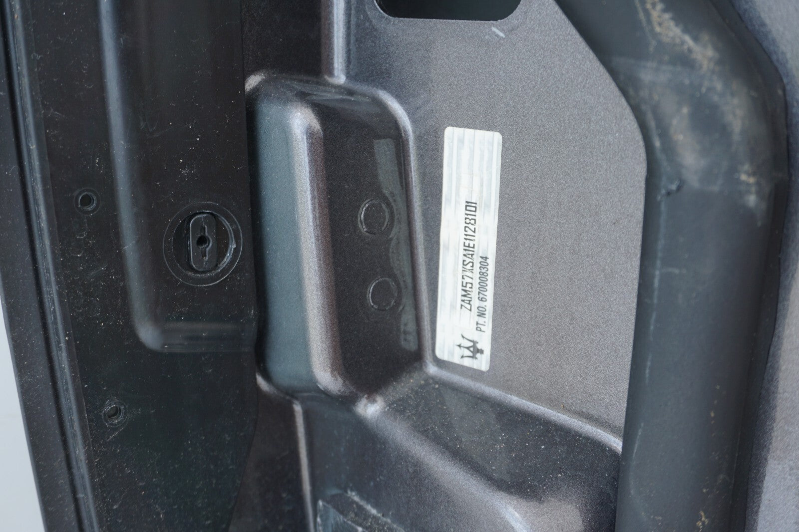 2014-2019 MASERATI GHIBLI FRONT RIGHT PASSENGER DOOR SHELL  OEM