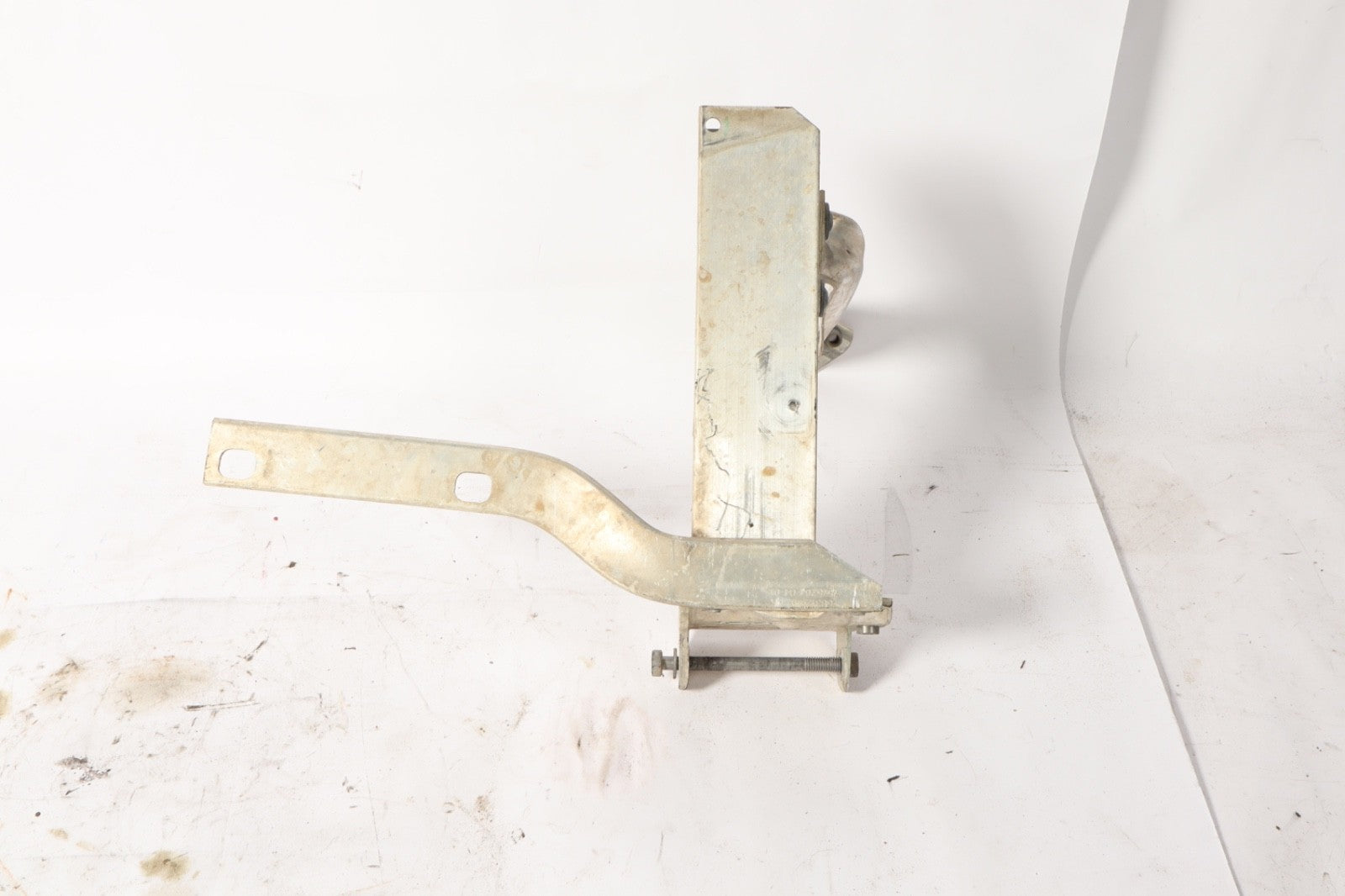 2011 - 2017 BMW 535I 550 GT XDRIVE - Front Right Bumper BAR Bracket 7158874