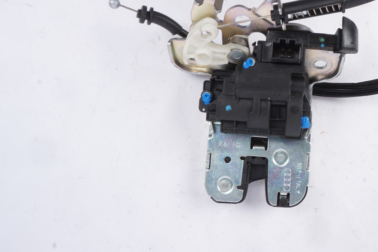 2011 - 2018 AUDI A8 QUATTRO REAR TRUNK LID TAILGATE LATCH LOCK ACTUATOR OEM