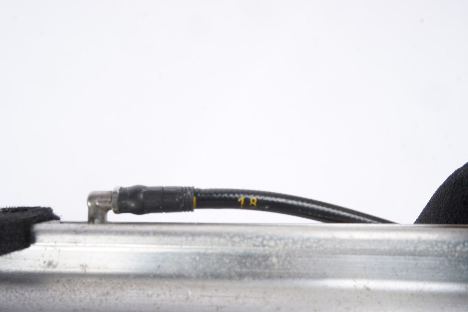 2006 - 2013 VOLVO C70 ROOF HYDRAULIC SHOCK LINE RIGHT PASSENGER SIDE 17 18 OEM