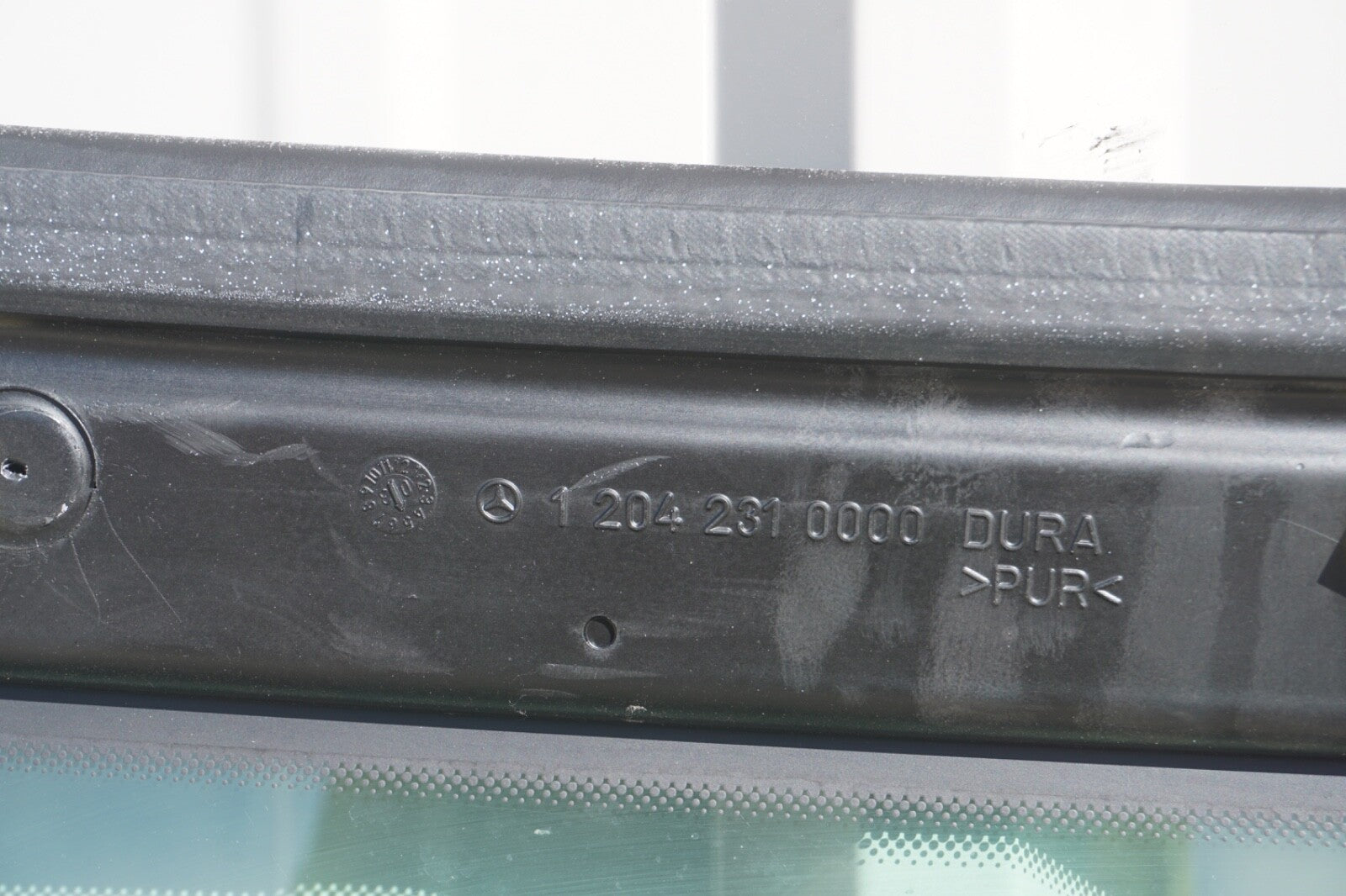 03-12 Mercedes R230 SL500 SL55 AMG Rear Back Windshield Glass Assembly OEM