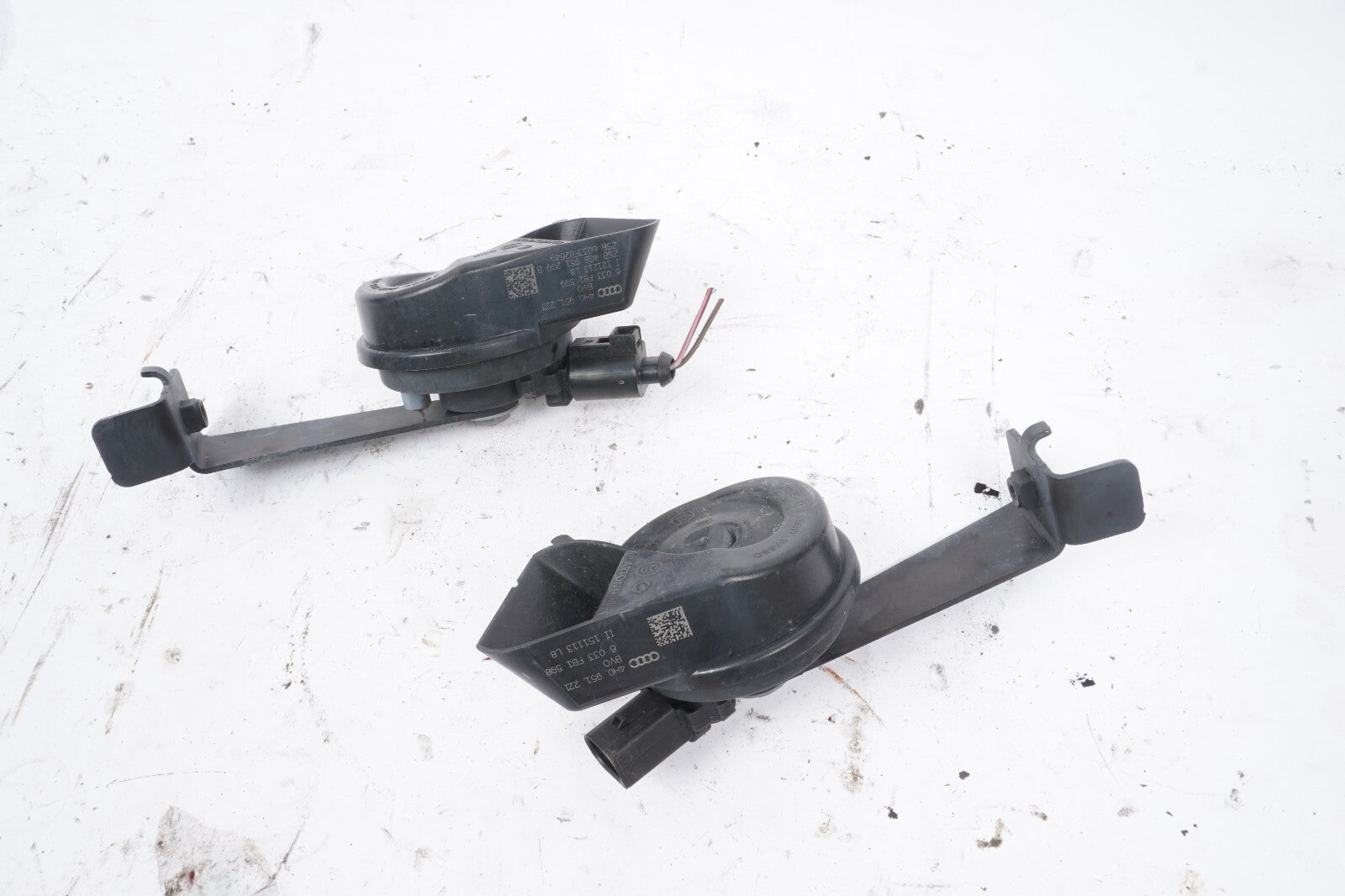 2012 - 2017 Audi A7 Horn Signal High & Low OEM