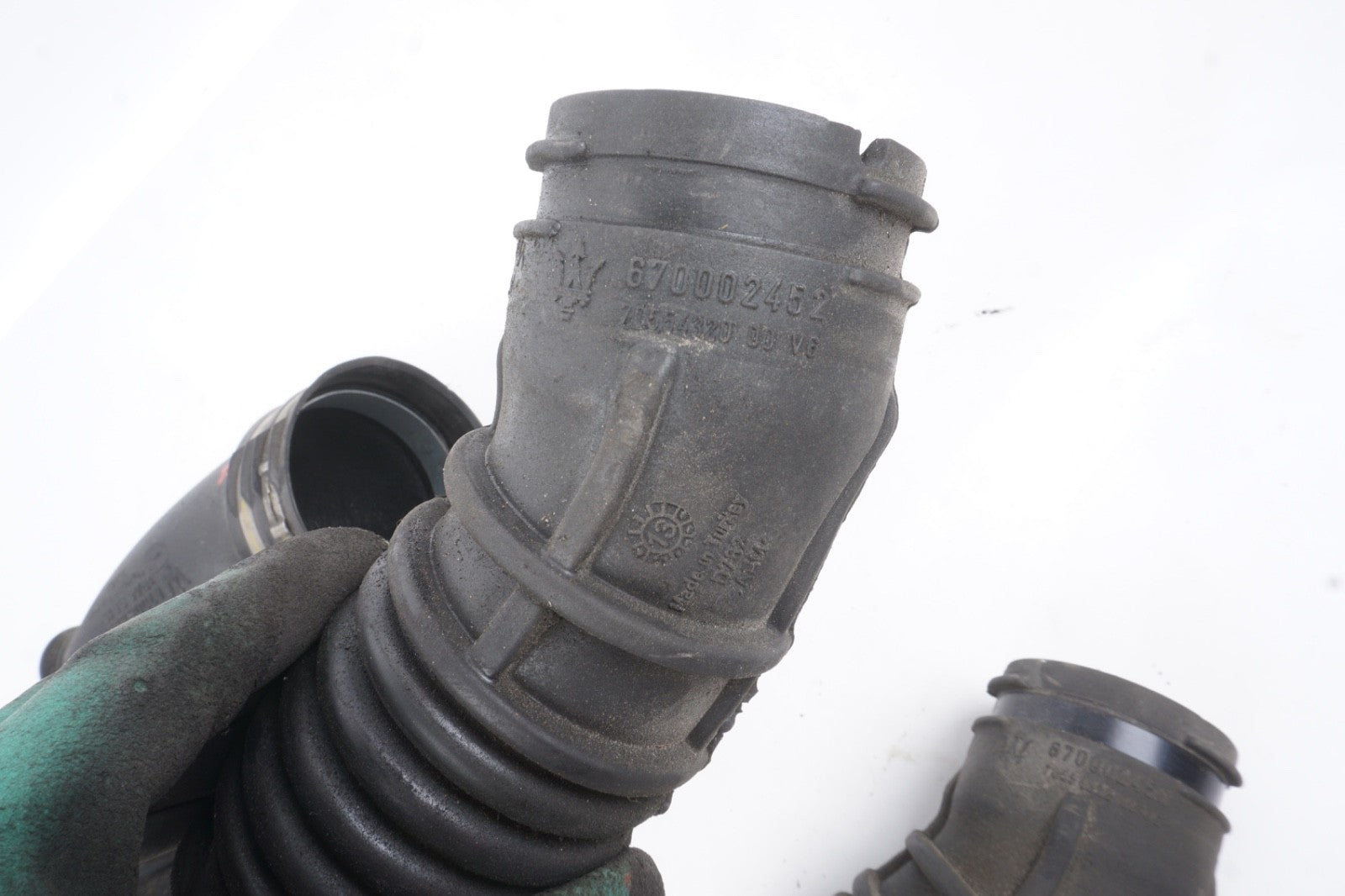 2014 - 2017 Maserati Ghibli 3.0L Air Cleaner Intake Hose Tube OEM