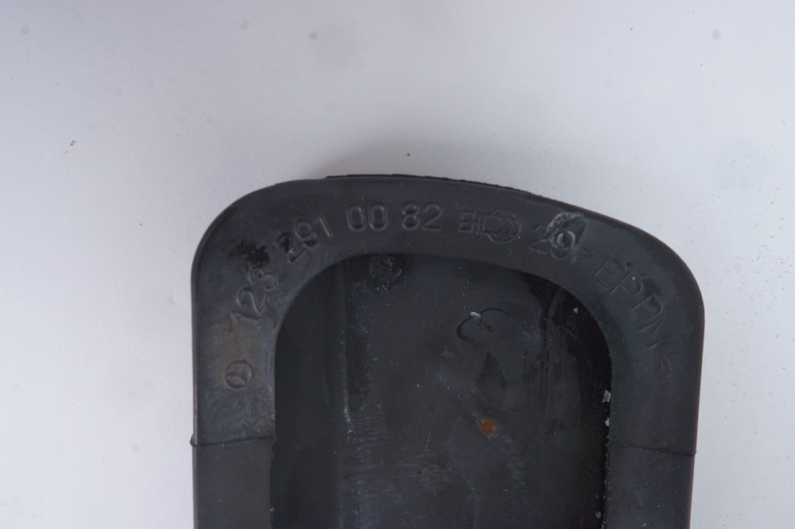 2003 - 2012 MERCEDES-BENZ ML320  BRAKE PEDAL PAD  A1232910082