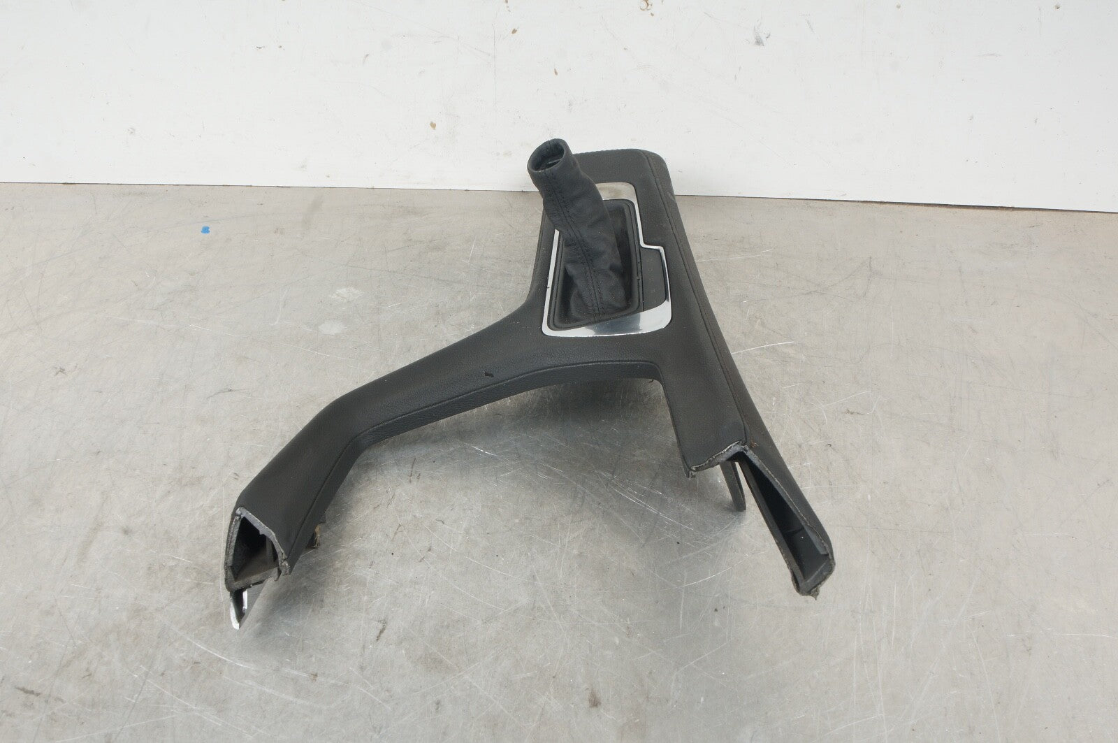 GM OEM 20-21 CT4 Console Center Console-Trim Plate 84600656