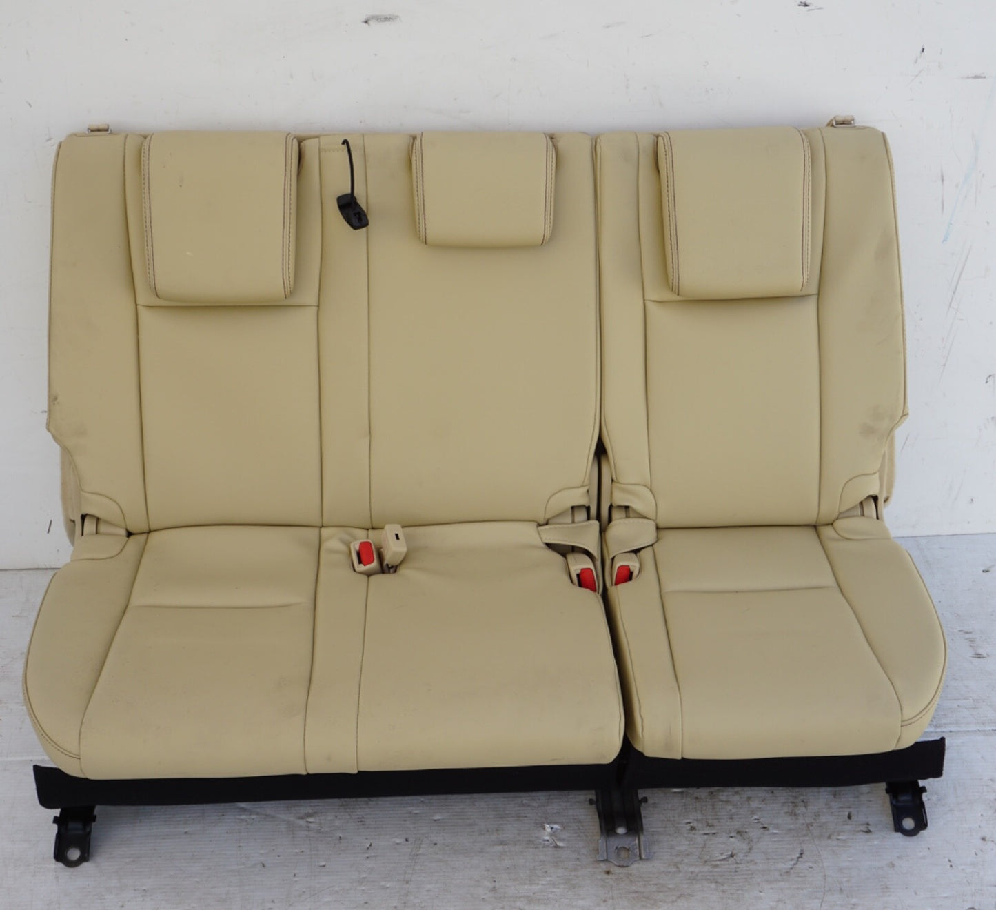 2014 - 2016 TOYOTA HIGHLANDER OEM REAR 3RD ROW SEAT | BLACK LEATHER BEIGE
