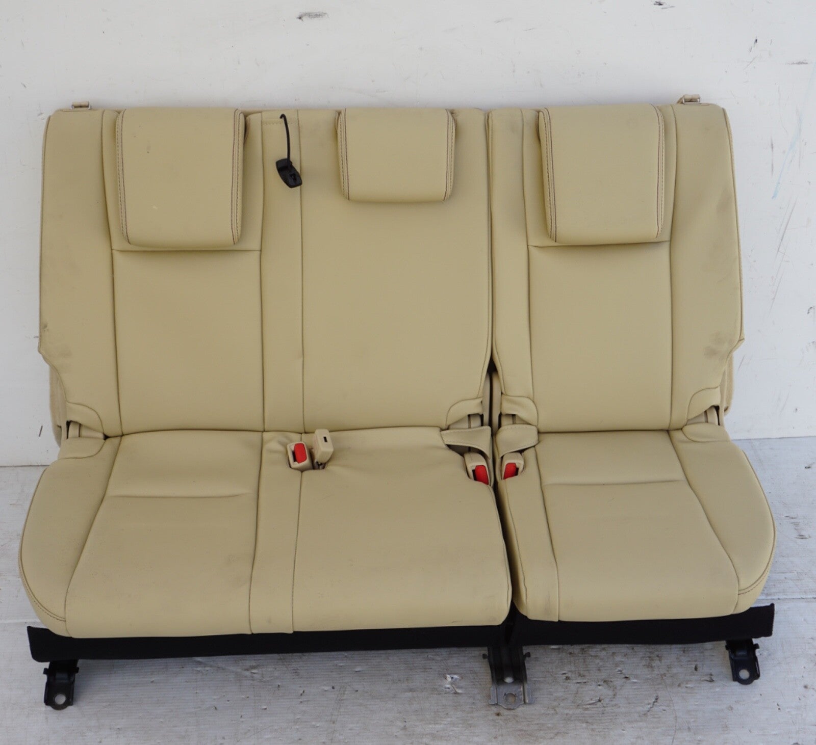 2014 - 2016 TOYOTA HIGHLANDER OEM REAR 3RD ROW SEAT | BLACK LEATHER BEIGE
