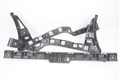 2012 - 2019 Volkswagen Passt Rear Bumper Center Mount Support Bracket OEM