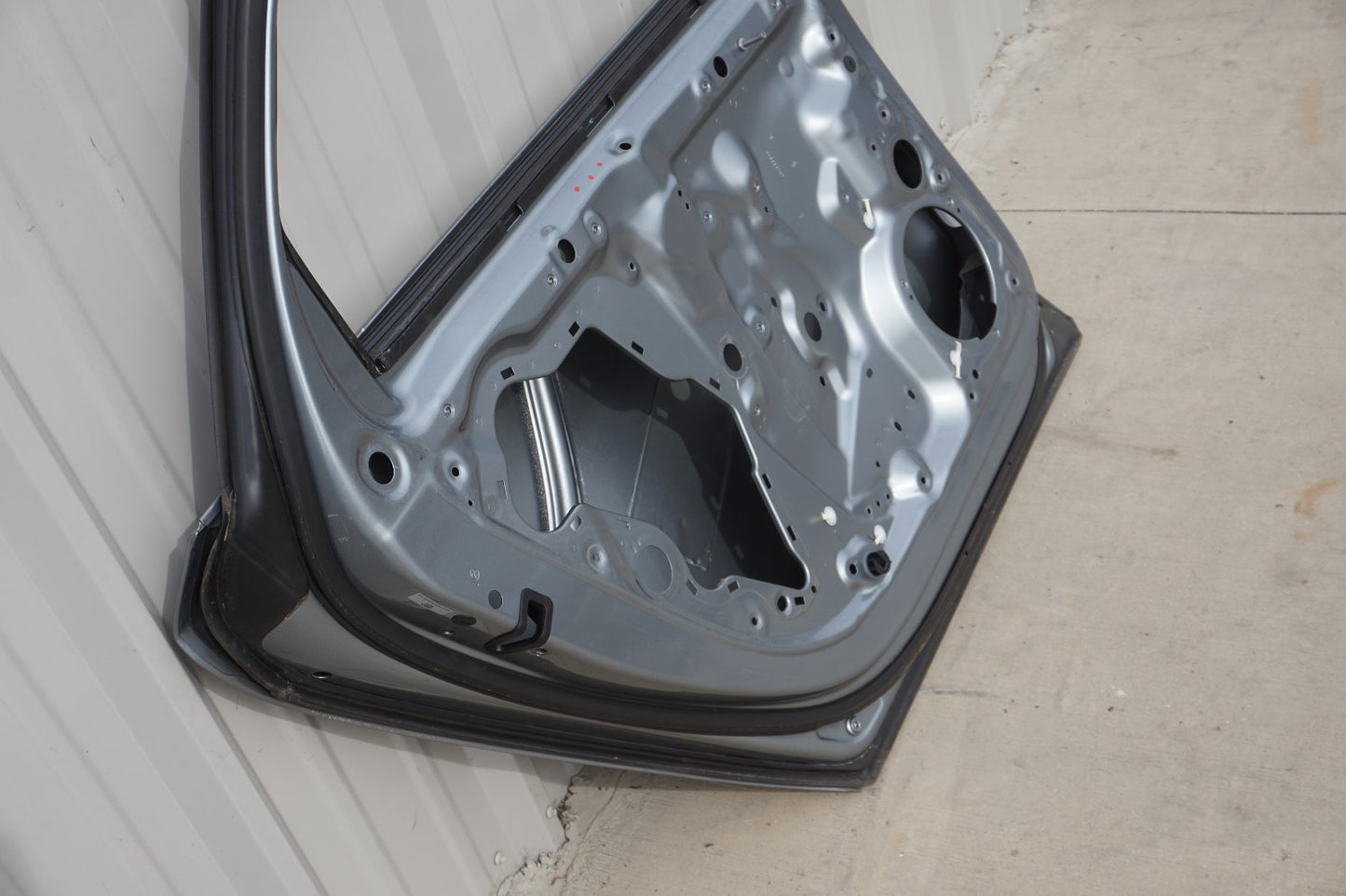 2011 - 2018 Audi A8l Rear Left Driver Side Door Shell OEM *Long Base*