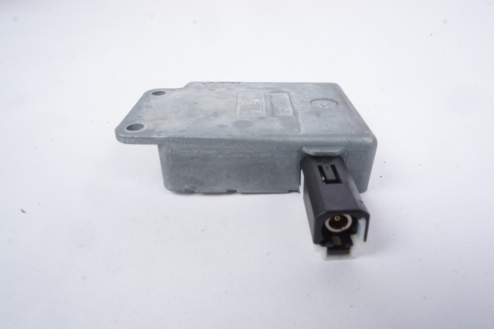 07-13 Mercedes W221 S550 S63 Antenna Amplifier AMP Splitter Module  OEM