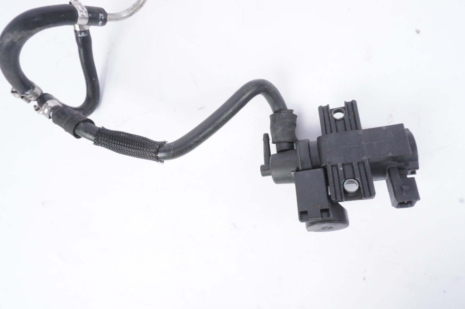 2014-2017 MASERATI GHIBLI FUEL GAS EVAPORATOR VAPOR AIR HOSE PIPE TUBE SET OEM.
