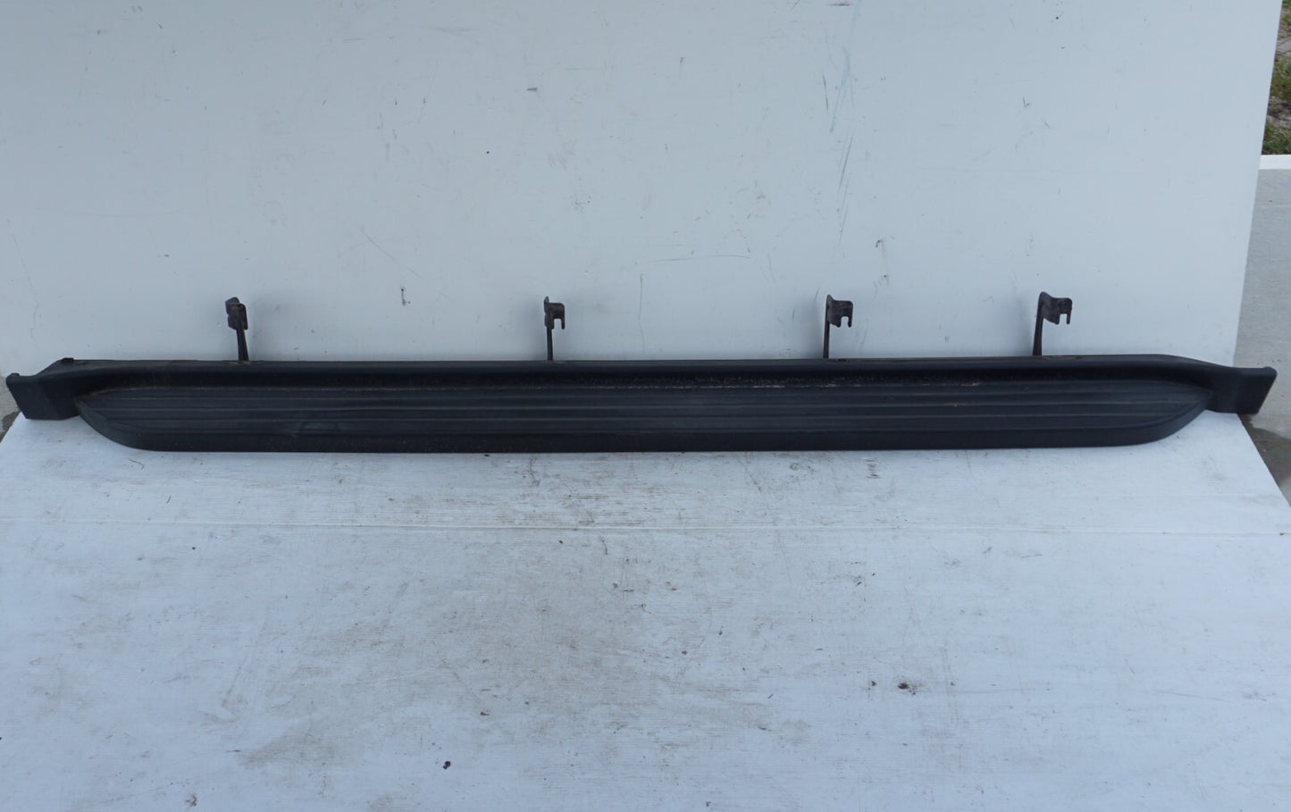 07-13 Chevy Suburban RUNNING BOARD LEFT DRIVER SIDE OEM