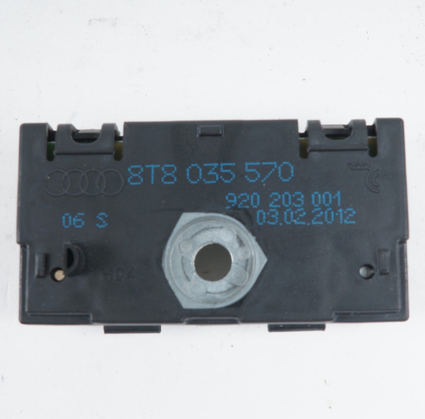 12-17 Audi A6 A7 Antenna Noise Suppressor Choke Capacitor OEM 8T8035570