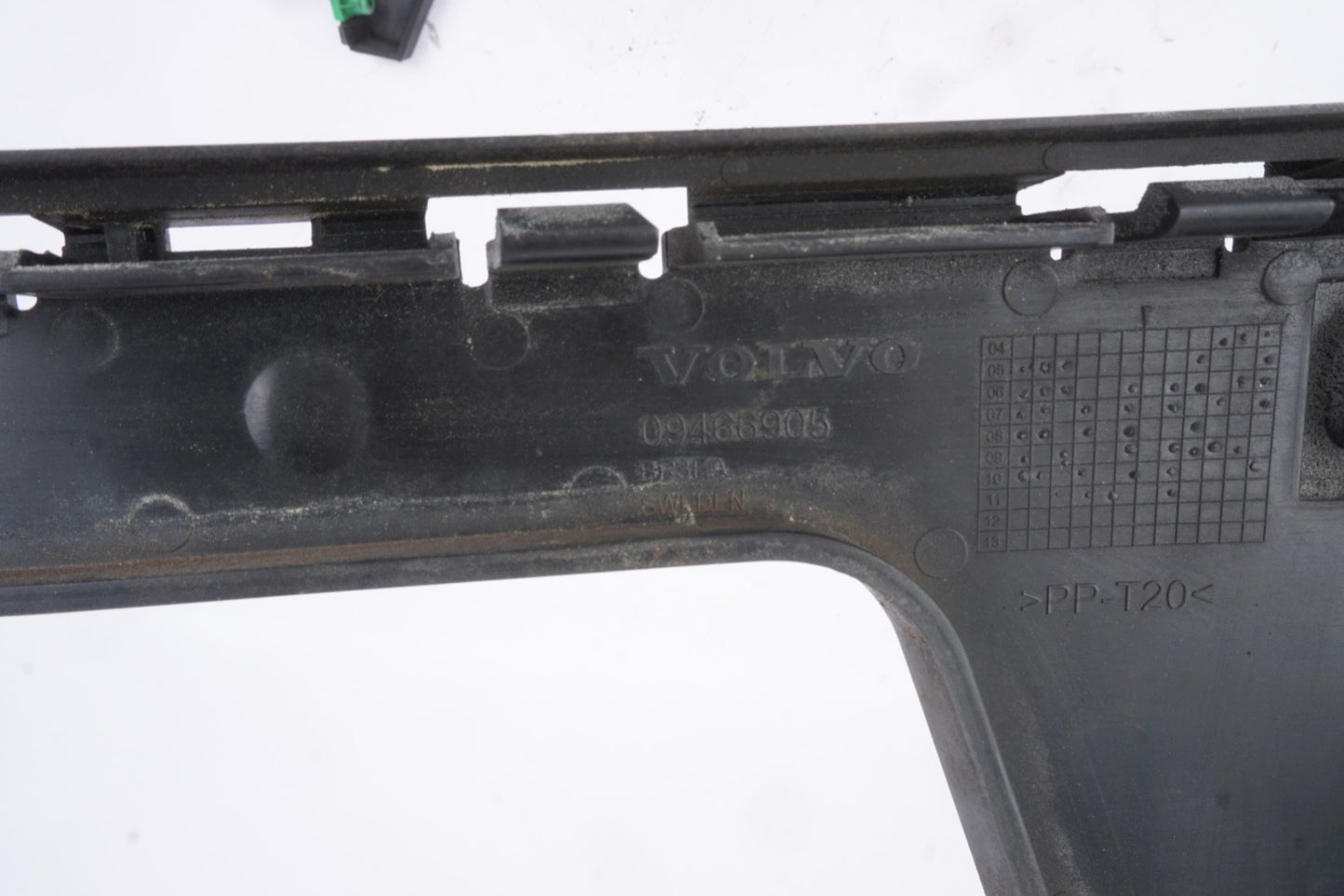 2006-2013 VOLVO C70 REAR BUMPER BRACKET RIGHT & LEFT SET OEM