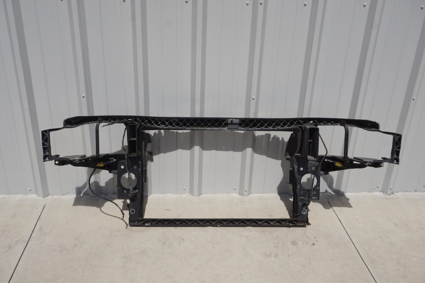 06-10 AUDI A8 QUATTRO 4.2L ENGINE RADIATOR CARRIER BRACKET SUPPORT FRAME OEM