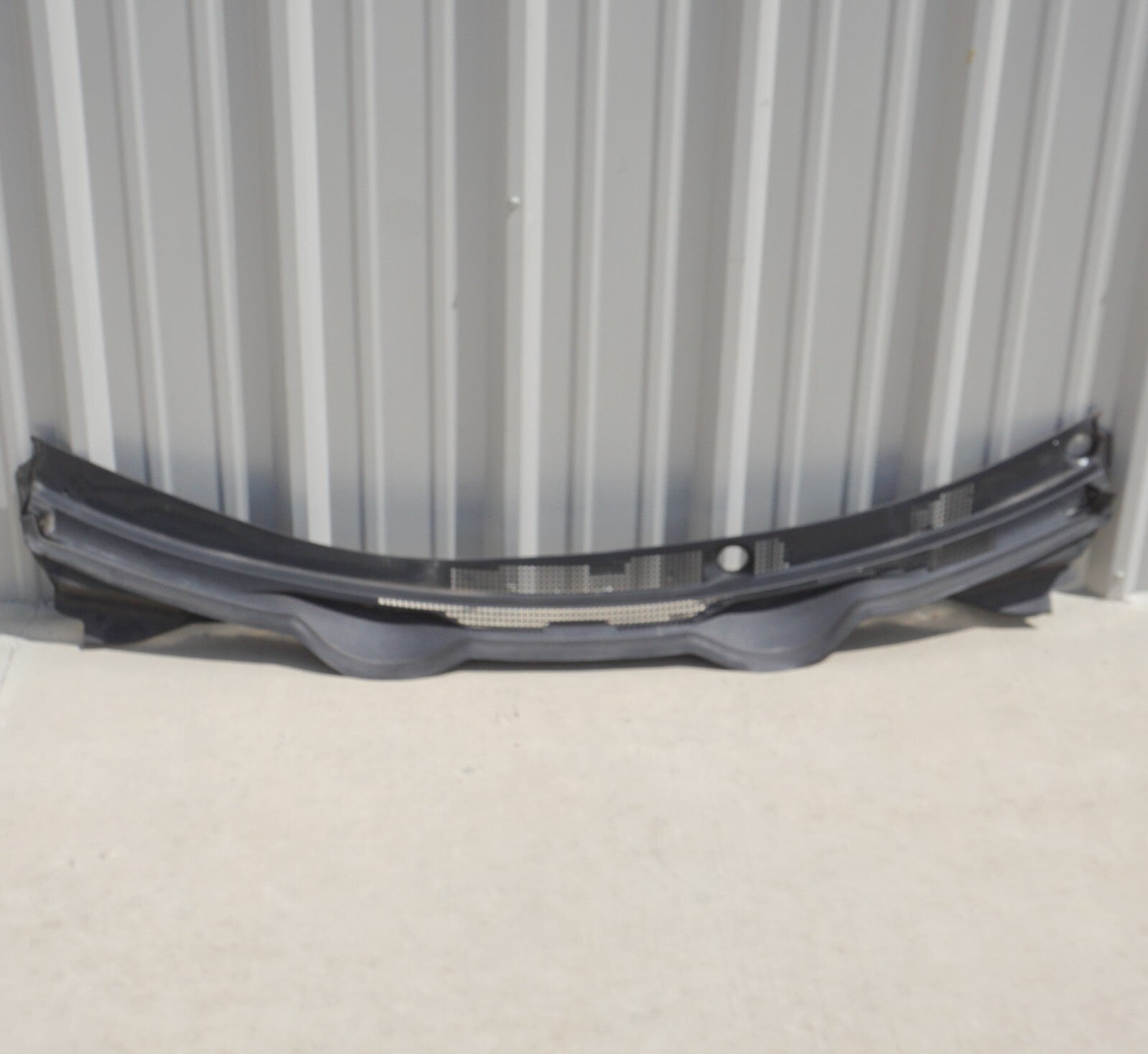 18 - 24 Honda Odyssey Front Windshield Cowl Vent Panel 74200-THR-A0 OEM