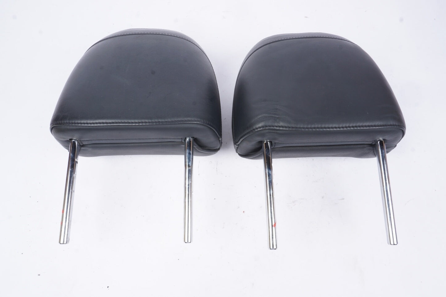 2010 - 2011 LEXUS IS250 IS350 CONVERTIBLE FRONT HEADREST  LEATHER PAIR BLACK