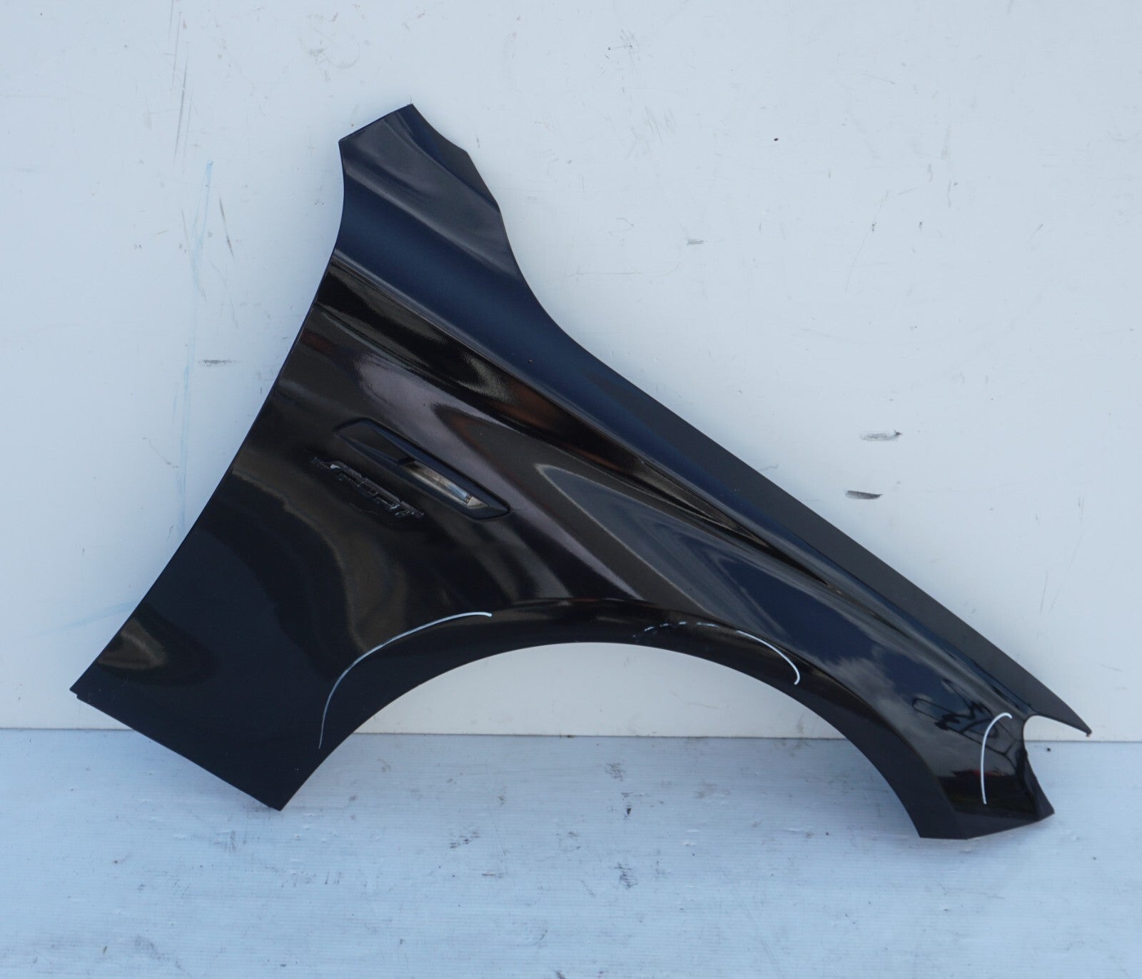 2010-2017 BMW 535I 550I GT F07 FRONT FENDER RIGHT PASSENGER SIDE OEM