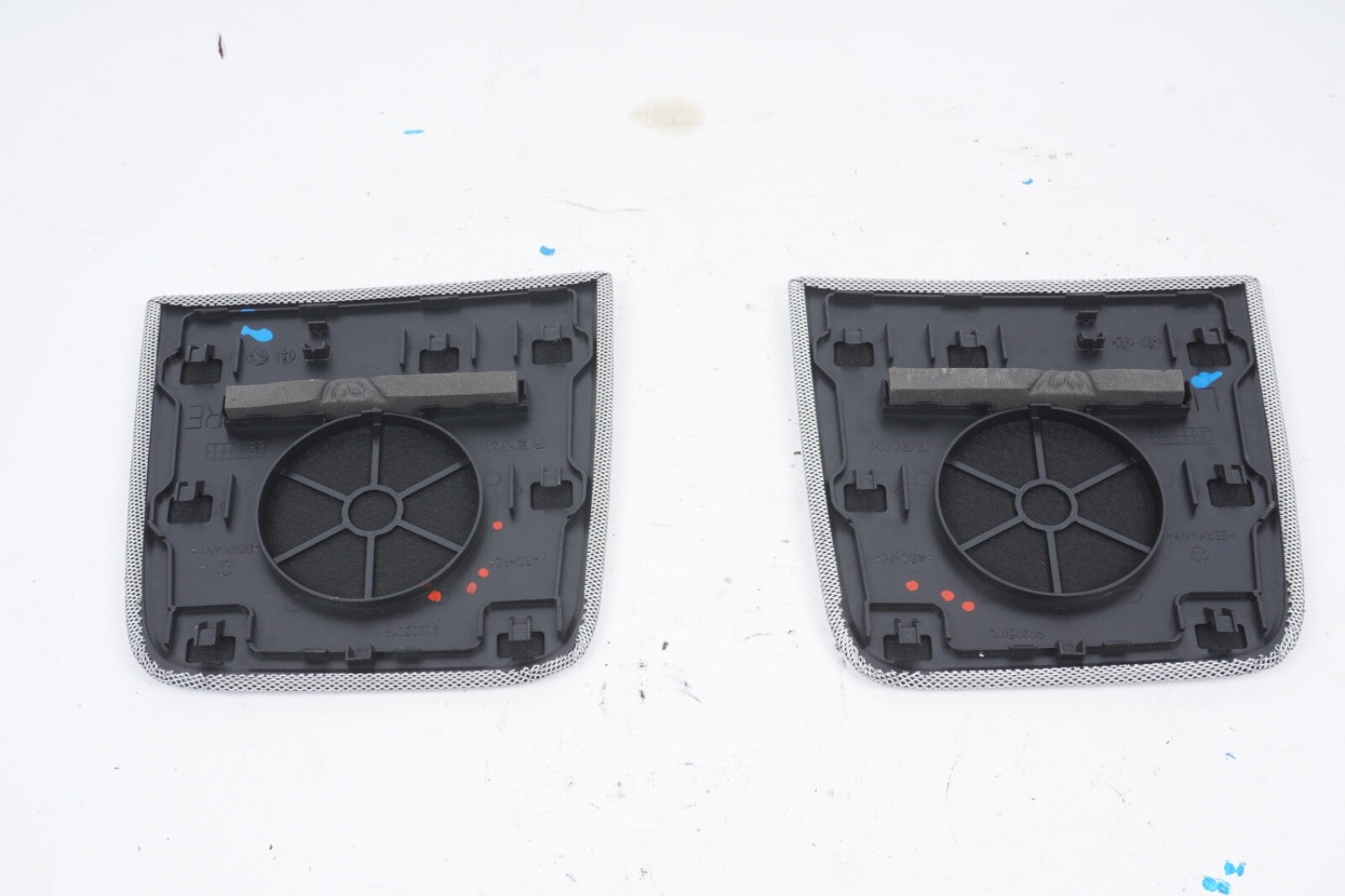 11-17 Mercedes W207 E350 Rear Right Side Deck Speaker Cover Trim Convertible OEM