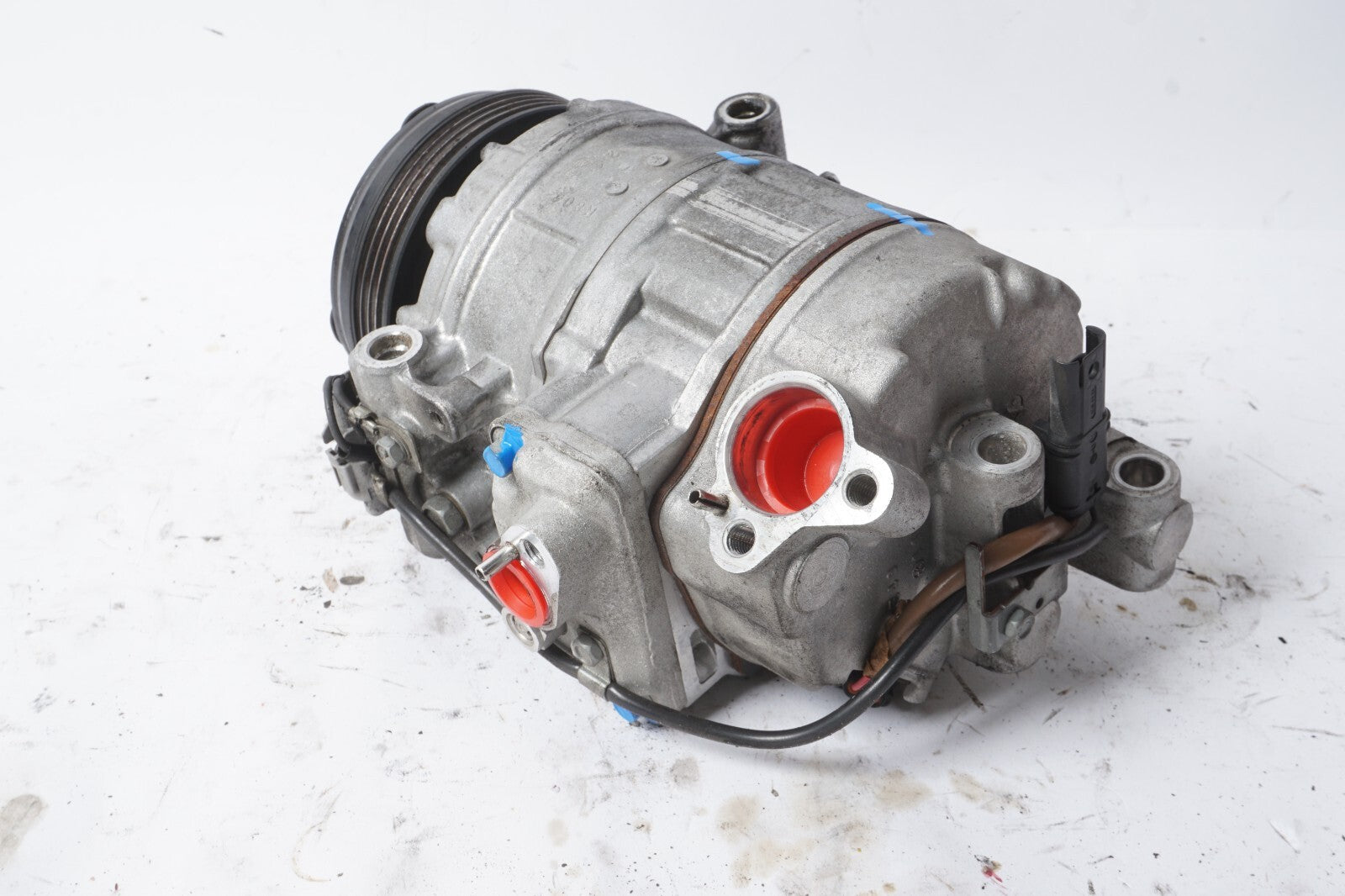 12 - 18 BMW 550I 650I 4.4L N63N Ac Compressor OEM