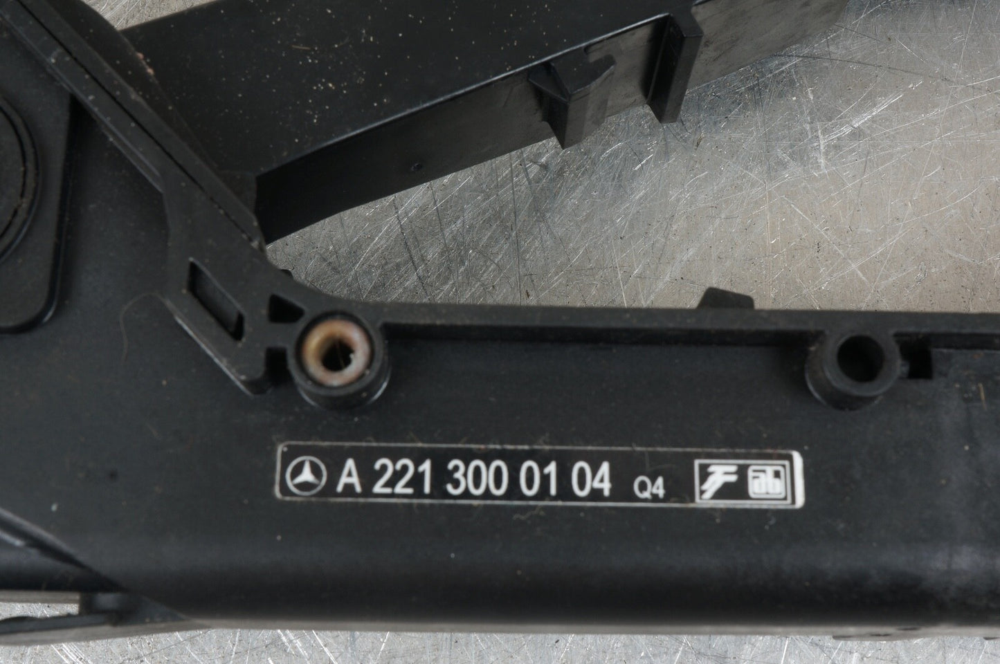 07-13 Mercedes W221 S550 S63 CL550 CL600 Gas Accelerator Pedal 2213000104 OEM