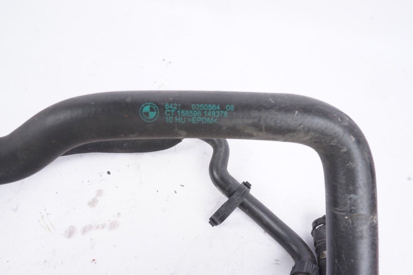 2018 - 2023 BMW X2 F39 2.0L RADIATOR COOLANT WATER OUTLET HOSE TUBE OEM 7617374