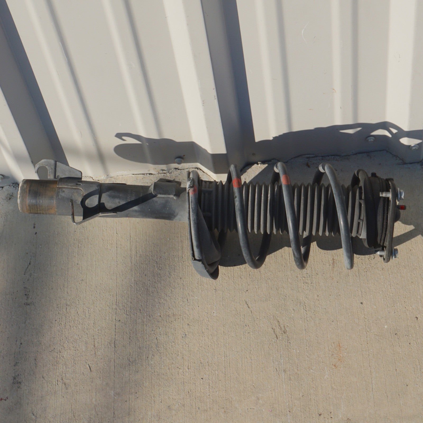 2006 - 2013 VOLVO C70 FRONT LEFT DRIVER SIDE STRUT SHOCK ABSORBER, OEM