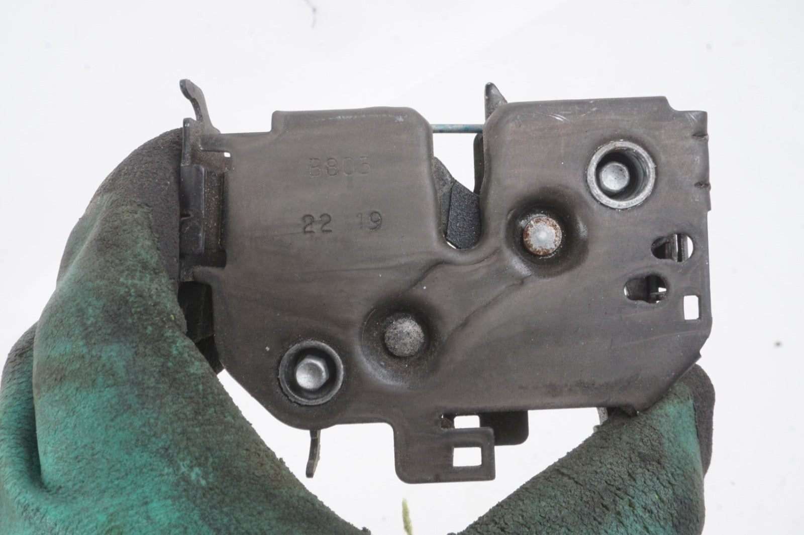 2015 - 2023 Jeep Renegade Left And Right Hood Latch OEM