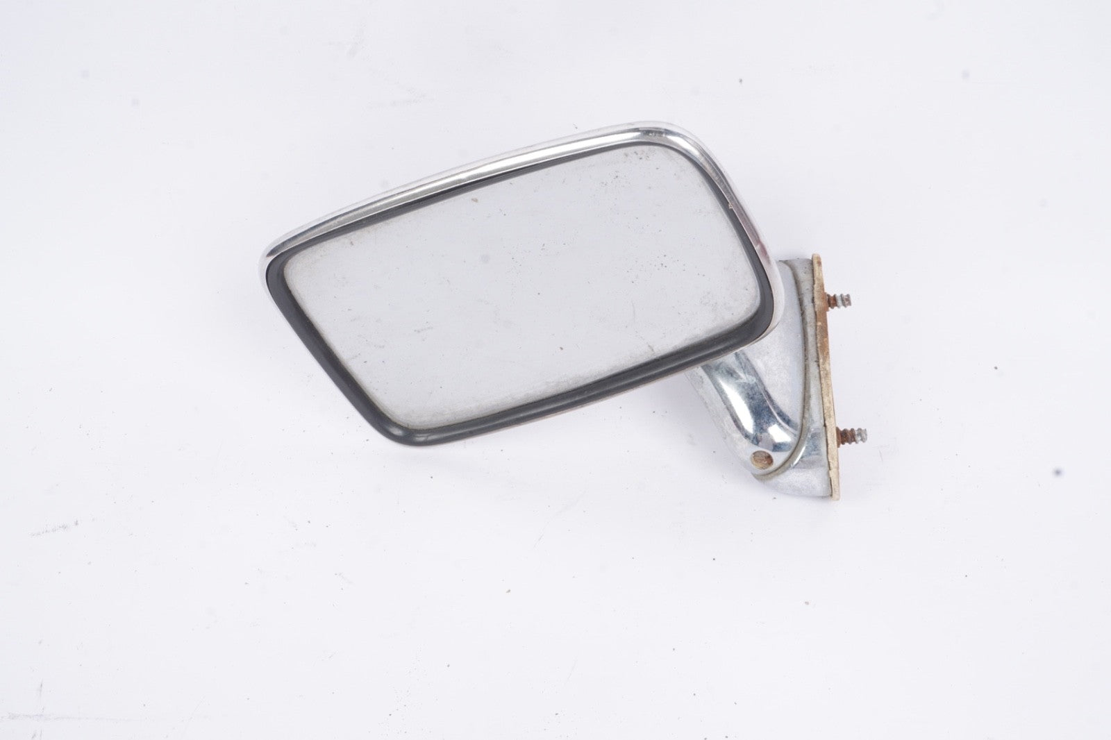 MERCEDES LEFT VINTAGE MIRROR