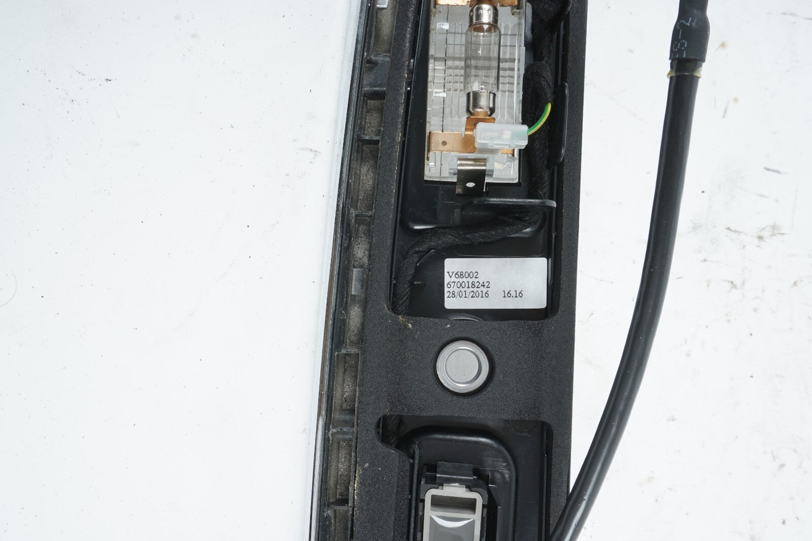14 - 20 MASERATI QUATTROPORTE TRUNK LID MOLDING LICENSE LIGHT W/ CAMERA OEM